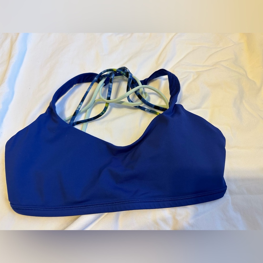 Lululemon size 6 sports bra blue